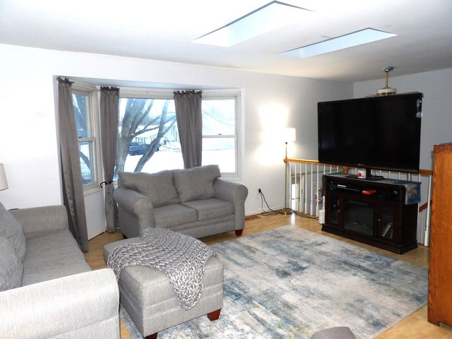 79 Maple Court, Hebron, IN 46341