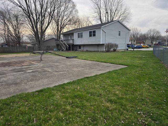 79 Maple Court, Hebron, IN 46341