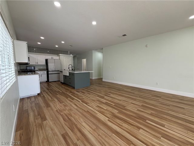 3207 Cambridge Hollows Court, Las Vegas, NV 89135