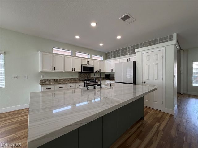 3207 Cambridge Hollows Court, Las Vegas, NV 89135