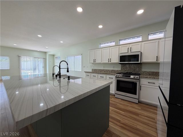 3207 Cambridge Hollows Court, Las Vegas, NV 89135