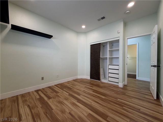 3207 Cambridge Hollows Court, Las Vegas, NV 89135