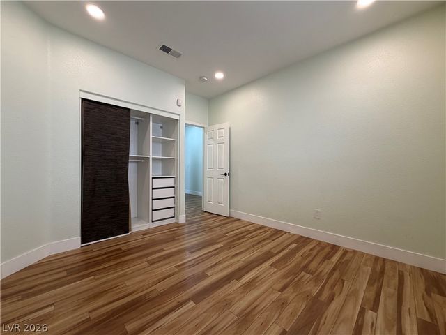 3207 Cambridge Hollows Court, Las Vegas, NV 89135