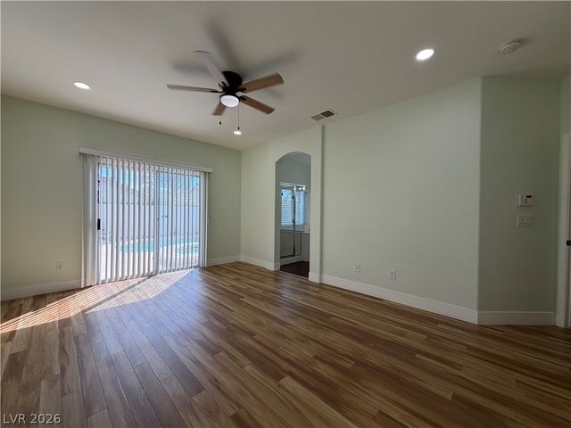 3207 Cambridge Hollows Court, Las Vegas, NV 89135