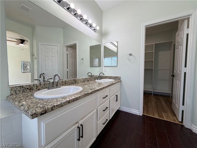 3207 Cambridge Hollows Court, Las Vegas, NV 89135