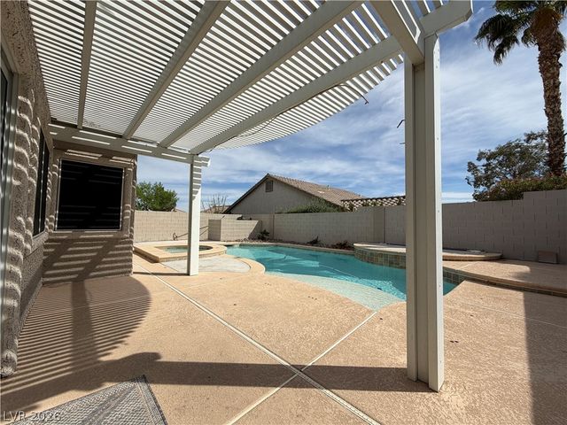 3207 Cambridge Hollows Court, Las Vegas, NV 89135