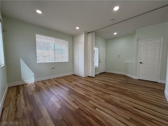 3207 Cambridge Hollows Court, Las Vegas, NV 89135