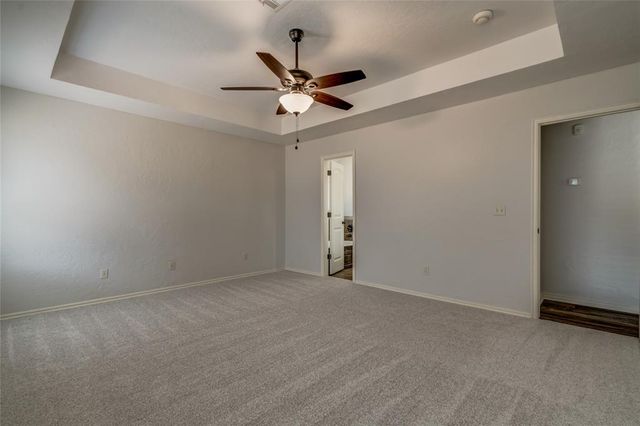 876 Crooked Oak Circle, Guthrie, OK 73044