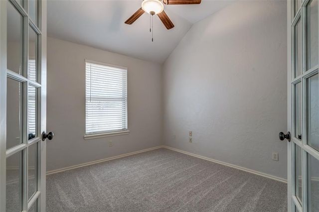 876 Crooked Oak Circle, Guthrie, OK 73044