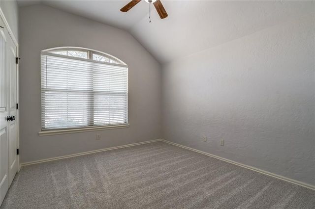 876 Crooked Oak Circle, Guthrie, OK 73044