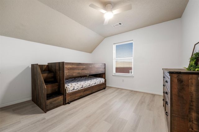 3226 Royal Palm Drive, Mont Belvieu, TX 77523