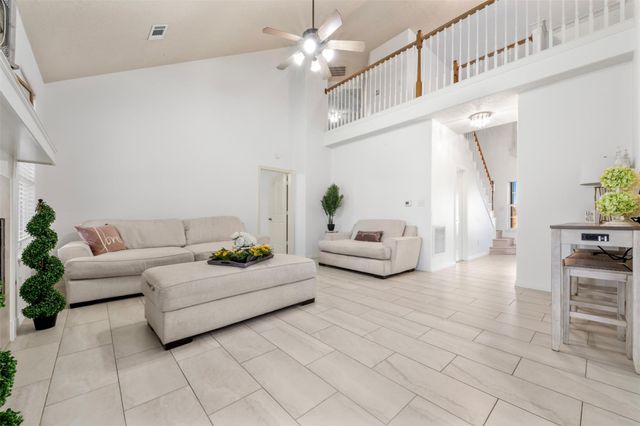 3226 Royal Palm Drive, Mont Belvieu, TX 77523