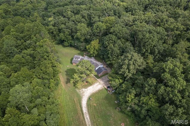 2540 Pfinister School Road, De Soto, MO 63020