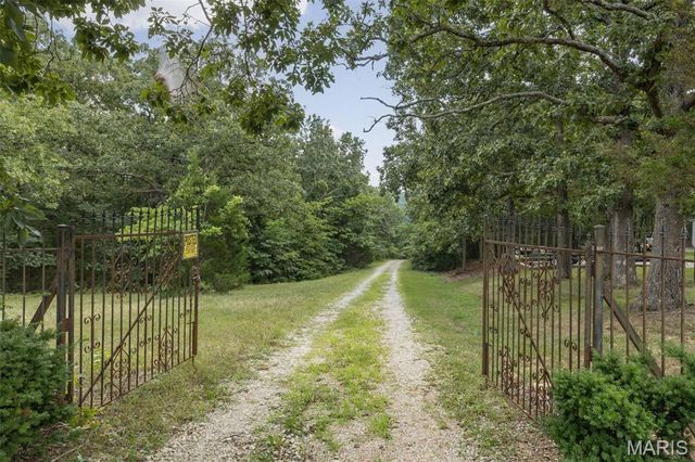 2540 Pfinister School Road, De Soto, MO 63020