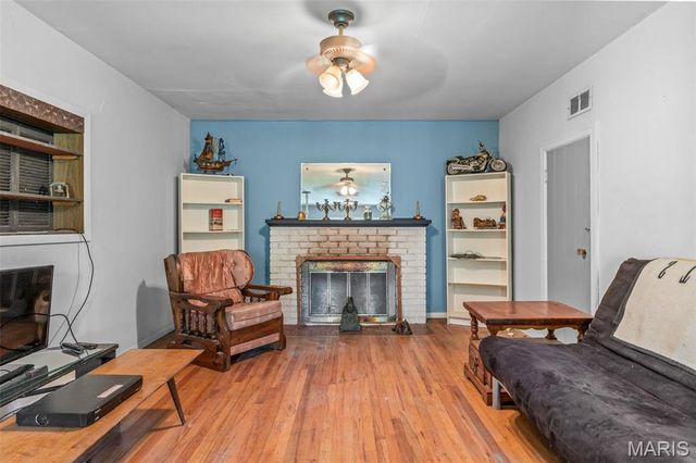 2540 Pfinister School Road, De Soto, MO 63020