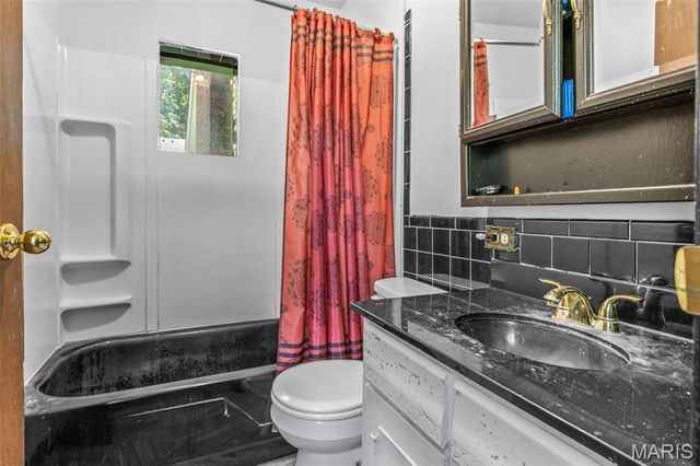 2540 Pfinister School Road, De Soto, MO 63020