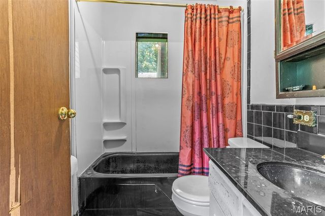 2540 Pfinister School Road, De Soto, MO 63020