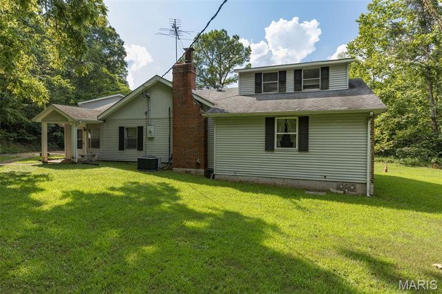 2540 Pfinister School Road, De Soto, MO 63020