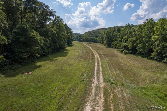 2540 Pfinister School Road, De Soto, MO 63020