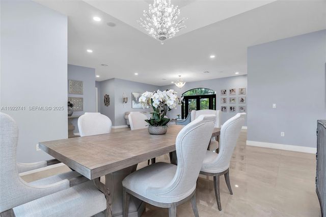 15701 SW 254th St, Homestead, FL 33031