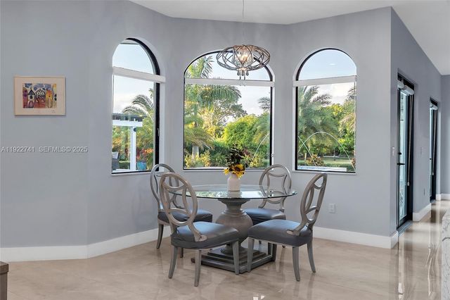 15701 SW 254th St, Homestead, FL 33031