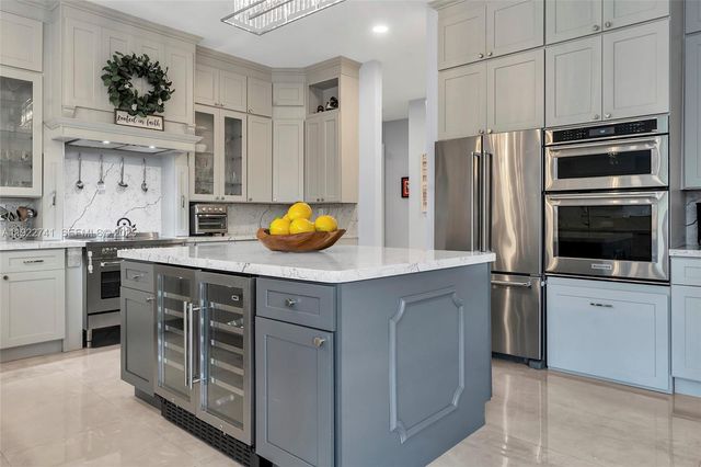 15701 SW 254th St, Homestead, FL 33031