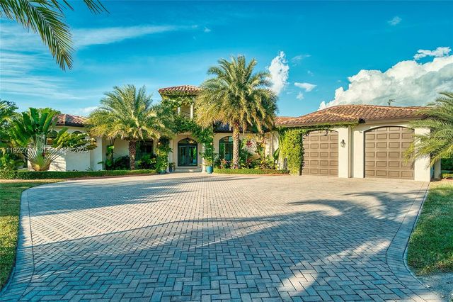 15701 SW 254th St, Homestead, FL 33031