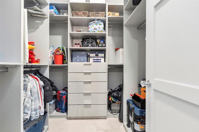 15701 SW 254th St, Homestead, FL 33031