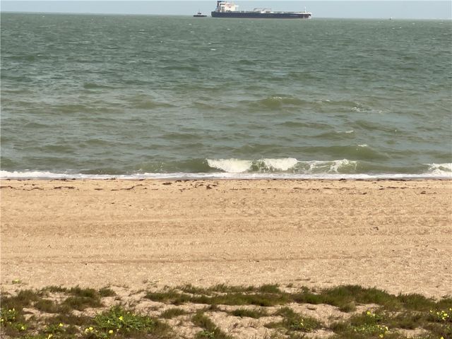 3938 Surfside Blvd 2102, Corpus Christi, TX 78402
