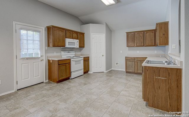 2254 Hidden Meadow, New Braunfels, TX 78130