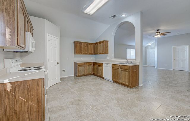 2254 Hidden Meadow, New Braunfels, TX 78130