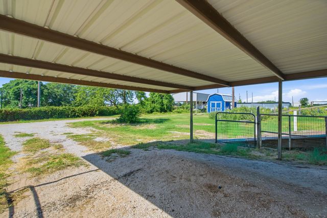 139 Private Road 4902, Azle, TX 76020