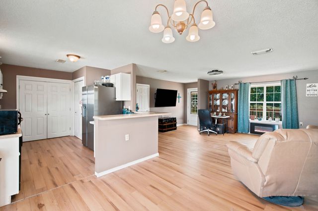 139 Private Road 4902, Azle, TX 76020