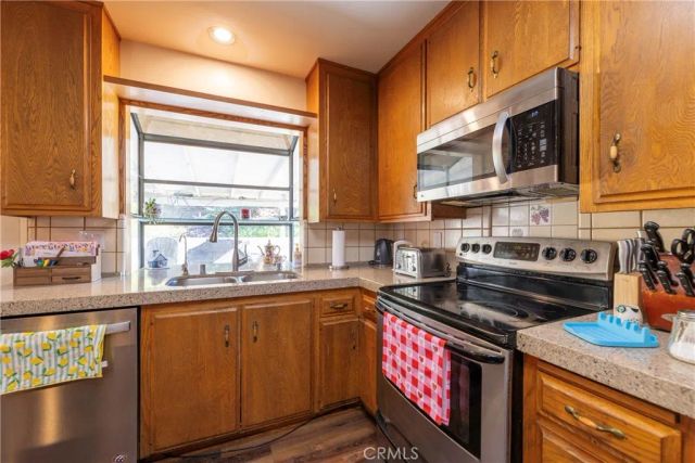 610 N Colfax, La Habra, CA 90631