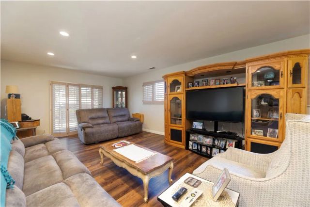 610 N Colfax, La Habra, CA 90631