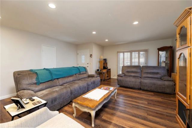 610 N Colfax, La Habra, CA 90631