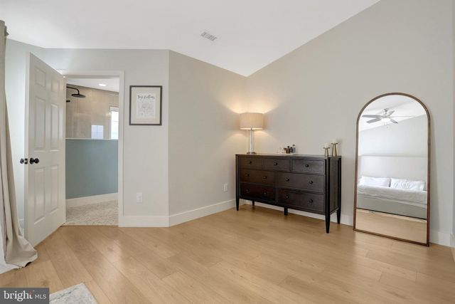 7837 DOGUE INDIAN CIR, Lorton, VA 22079