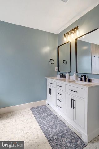 7837 DOGUE INDIAN CIR, Lorton, VA 22079