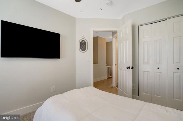 7837 DOGUE INDIAN CIR, Lorton, VA 22079