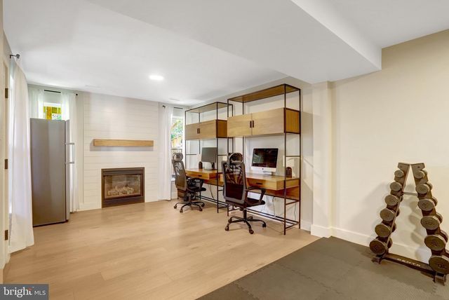 7837 DOGUE INDIAN CIR, Lorton, VA 22079
