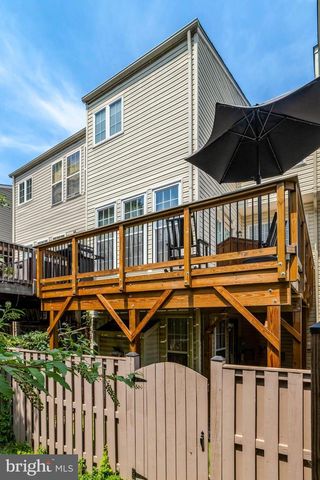 7837 DOGUE INDIAN CIR, Lorton, VA 22079