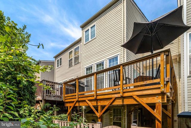7837 DOGUE INDIAN CIR, Lorton, VA 22079