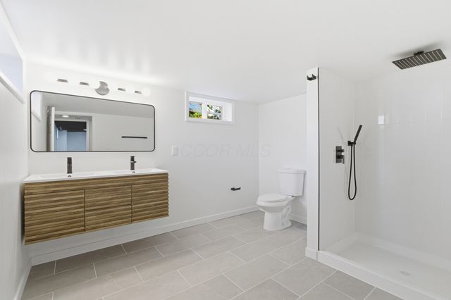 228 S Ashburton Road, Columbus, OH 43213