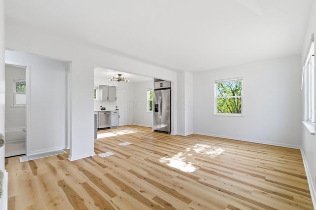 228 S Ashburton Road, Columbus, OH 43213