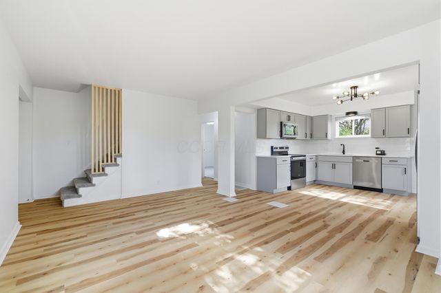 228 S Ashburton Road, Columbus, OH 43213