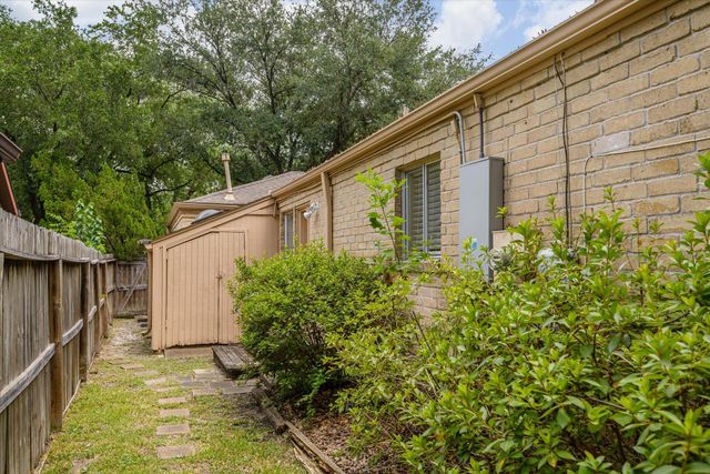 7715 Brush Wood Drive, Houston, TX 77088