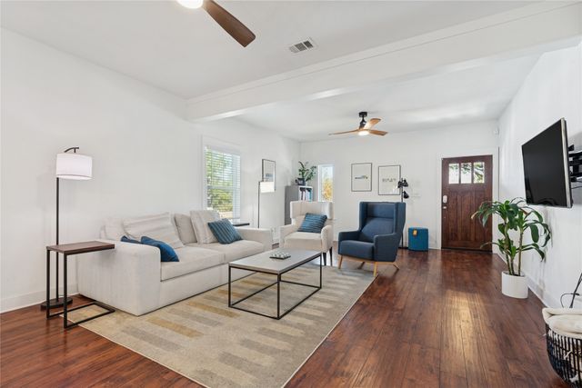 2844 S Adams Street, Fort Worth, TX 76110