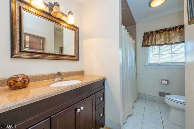 4 Fairmount Rd, Mount Olive Twp., NJ 07836