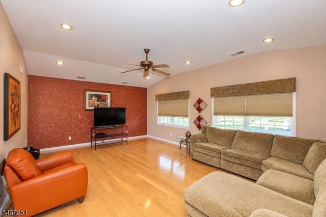 4 Fairmount Rd, Mount Olive Twp., NJ 07836