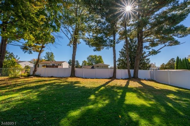 4 Fairmount Rd, Mount Olive Twp., NJ 07836